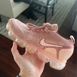 Nike Women's Blush Pink Athletic Shoes